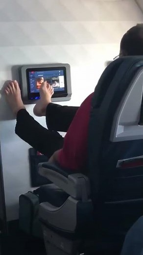Passenger Uses Bare Feet On Airplane TV | Passenger Shaming