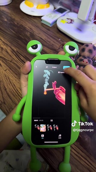 Free Dynamic Wallpapers for Your iPhone