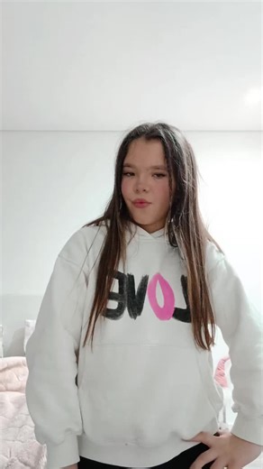 Bárbara Fernandes (@barbara___fernandes)’s videos with NO BATIDÃO - ZXKAI & slxughter
