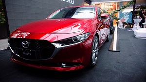 430 reactions · 48 shares | ALL - NEW MAZDA3 fue presentado en un innovador evento denominado Mazda Art Festival, diseñado para dar a conocer la séptima generación de la marca, combinando arte y tecnología que activaron los sentidos de los asistentes, además de promover la filosofía Jinba-Ittai a través de un test drive realizado en el Patio Design Lifestyle Center. | MAZDA Bolivia | Facebook