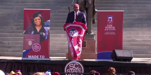 SC State flag flies above State House for the first time in honor of Bulldogs’ Celebration Bowl win