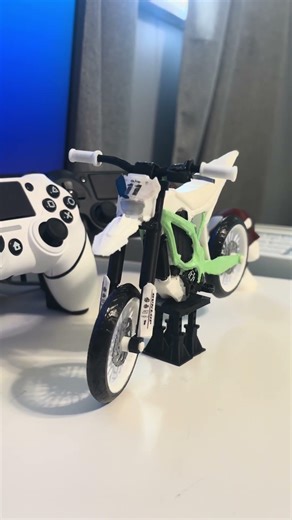 Cleanest mini ultra prove me wrong. #ultrabee #minisurron #minibike #3dprinted #3dprinting