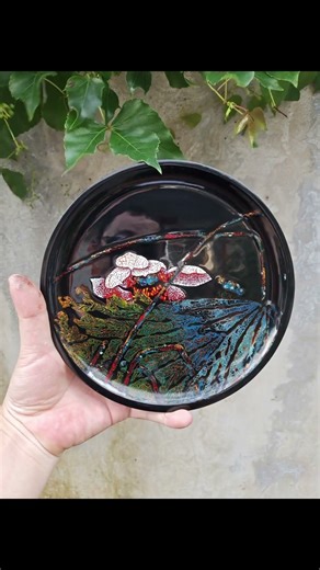 Don’t Throw Away Your Eggshells Before You See This! Turning Them into High Art#artworks #lacquer