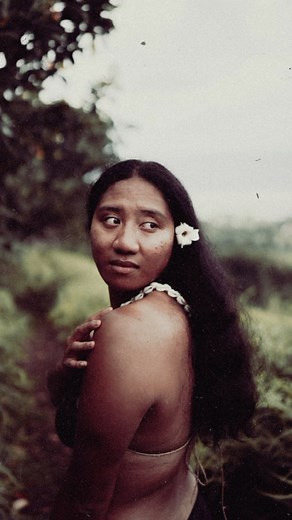 These Images were inspired of the 1951 documentary entitled: ‘Moana Roa’. I encourage all Cook Islanders to watch, as a treasuring reminder of who we are and how important culture and community was to us collectively. A reminder of how the simplicities of life brought our people much joy and contentment. #polynesia #cookislands #rarotonga #archives #history #ethnic #southpacific #vintage #trending #aitutaki #monchrome #black #white #oldschool #documentary #moanaroa #time #maori #cookislandsmaori