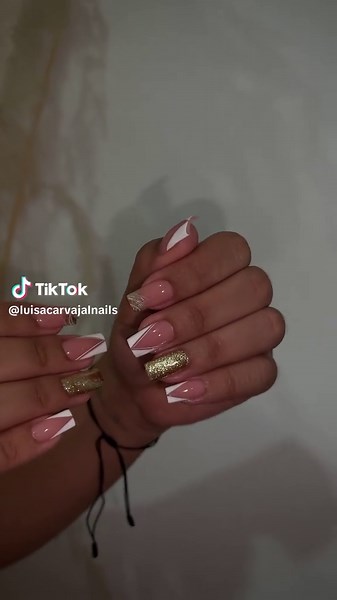 Bienvenida a Luisa.Carvajal.Nails🥰 Uñitas con mucho amor 🌸💖 •Poly Gel •Acrilicas •Semipermanente •Base ruber Citas:3174431554 📍Cali/Norte #uñasnavideñas #nailsnailsnauls💅🏻💅🏻 #fyppppppppppppppppppppppp #paratiiiiiiiiiiiiiiiiiiiiiiiiiiiiiii #fyppppppppppppppppppppppp