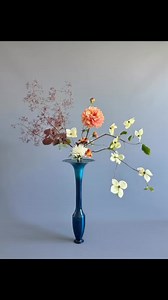 Ikebana Ikenobo - Rikka Shimputai « modern Rikka » Cours d’art floral moderne et art floral japonais ikebana au Havre et à Rouen, Normandie avec Thai Thomas Mai Van, professeur d’ikebana Ikenobo, professeur étoilé d’art floral moderne de Manako Flower Academy Tokyo, accrédite Manako Flower Academy en France et au Vietnam.Contact: 06 62 66 66 63 WWW.MAIVAN.FLOWERS Programme de formation et certification en art floral moderne Rumiko Style selon le système de Design Floral international de Manako F