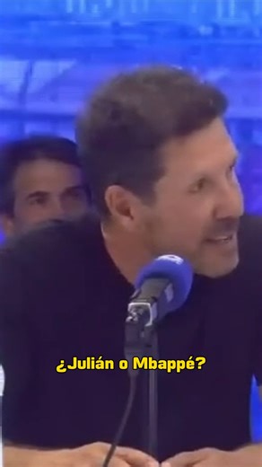 1.6M views · 37K reactions | ️ ¿Julián Álvarez o...? ¡Espectacular ping pong con el Cholo Simeone y banca total para la Araña!  Cadena Cope | SportsCenter ESPN | Facebook