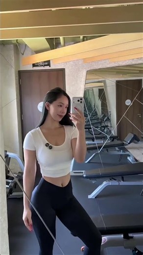 Strong girls shine brighter ✨💪 #fitgirl #fitness #douyin