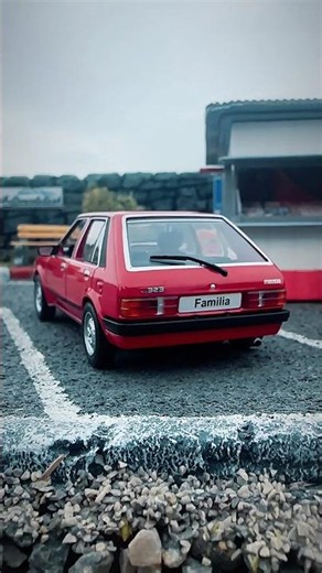 Mazda 323 🇯🇵 zberateľský model 1:43, Automodellesk