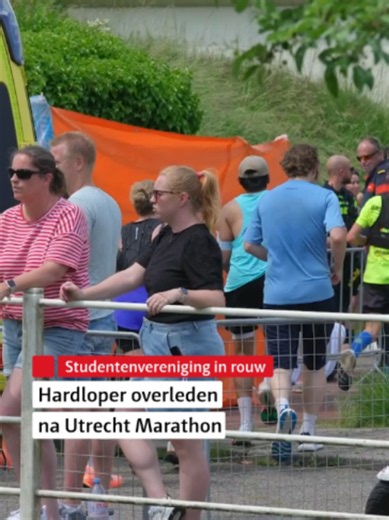 De hardloper die afgelopen zondag tijdens de Utrecht Marathon onwel werd, is overleden. Dat bevestigt de Universiteit Utrecht, in overleg met de nabestaanden. De man was een student aan de Utrechtse universiteit. #utrechtmarathon #utrecht