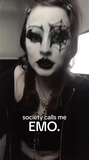 Goth vs Emo: Breaking Society's Stereotypes in 2020
