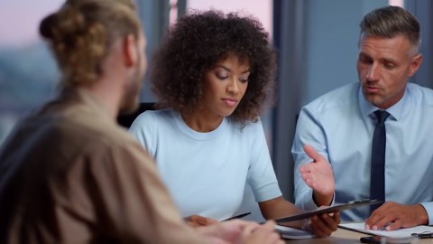 Outsmart Gadgets Digital Pen Voice Recorder - Audio Recordings - 1 Click Operation - Portable USB Playback - 16GB Storage - 250 Audio Hours - Audio Recorder for Lectures and Meetings and MP3 Player