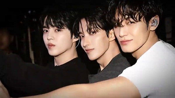 Ngasih makan shipper mulu lu pada 😀 tapi aku suka 🩷 #JEONGCHEOL #SEOKSOO #MINWON #SEVENTEEN