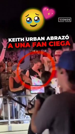 No puedo verte pero te escucho cantar - chisme sobre celebridad