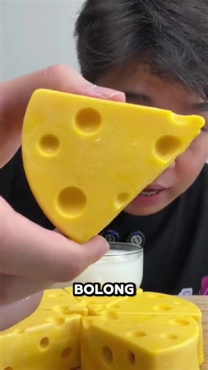 Rahasia Lubang Keju: Kenapa Bisa Berlubang?