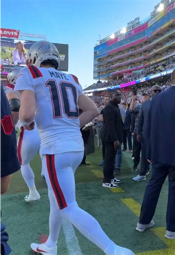 Drake Maye's Impressive NFL Debut with the Patriots