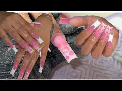 Hello Kitty Ombre Acrylics Nails 💗