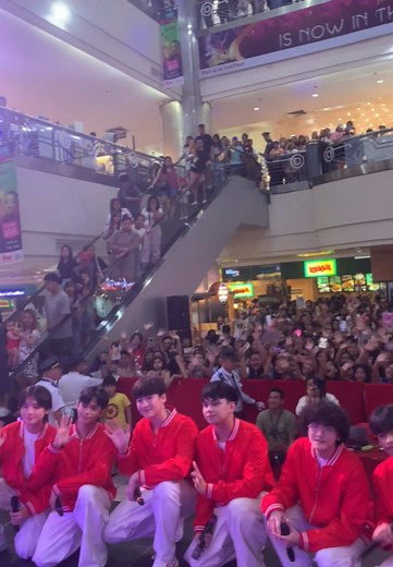 Cloud 7 Live Performance at Ever Gotesco Mall