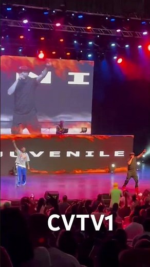 Juvenile performing 400 Degreez with the 400 Degreez band #Juvenile #Hotboys #CashMoney #400degrees