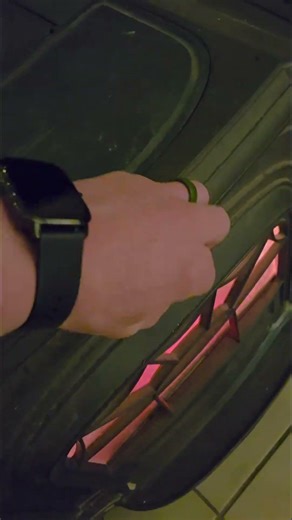 The 🔥ICONIC🔥 Vermont Casting Resolute Acclaim wood stove doing what it does best.#shorts #fire #burn