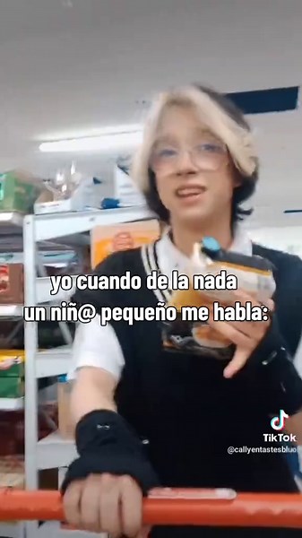 en mi colegio una vez un niño de 9 añitos me hablo y me decía