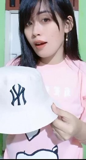 How to Properly Wear a Baseball Cap Tutorial