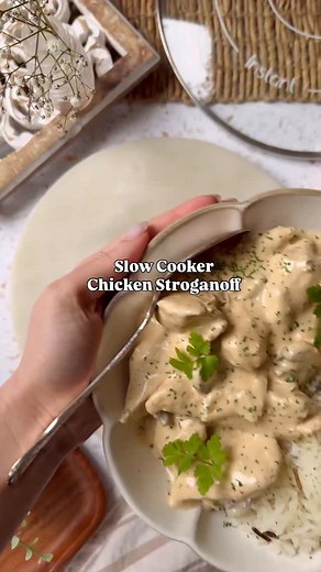 SIMPLE SLOW COOKER CHICKEN STROGANOFF 😍👌🏼 The slow cooker honestly makes life sooo easy — and this one did not disappoint! Creamy, comforting, and packed with flavour 🤤 You’ll need: • 4 skinless chicken breasts, cut into chunks • 8 mushrooms, sliced • 2 onions, finely chopped • 2 tsp lazy garlic • 1 tbsp sweet paprika • 1 tsp parsley • 250ml chicken stock • 2 tsp Dijon mustard • 2 bay leaves • 150ml cream or sour cream To make: Add everything except the cream to your slow cooker. Cook on hig