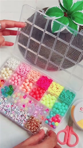 bracelet making kit unboxing 💗🤌🤑#unboxing @asmitaaderao370 #yotubeshorts #viralshort