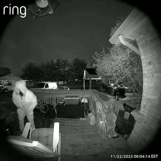 364K views · 310 reactions | Full video. Do any of my people recognize this pos?! Showed up on my cousins porch with a pistol while his babies were in the house. He has a completely blacked out tattoo on the right hand that leads up the wrist a little. | Kelsey Eversole | Facebook