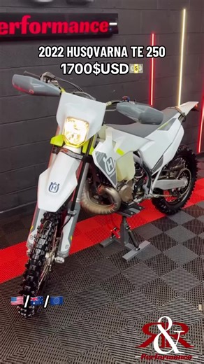 🏍️2022 HUSQVARNA TE 250 ⚙️249cc (2-stroke,liquid cooled) 🕹️5 Speed Manual transmission 🛣️49 HOURS (816 miles) 🌍Worldwide Delivery 💵1700$USD #husqvarnate250 #husqvarna #2stroke #bestprice #enduro