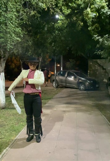 Disfruta del Zapateo: Tradición Chilena en Cueca