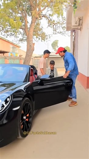 Building Wooden Log Cabin in Forest | 🎄🤢💥Survival House Step by Step" #shorts#viralshorts