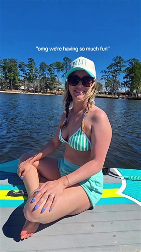 the lake plus my bestie?! say less! #fyp #paddleboard #paddleboarding #foryou #momsoftiktok @sidneyunger1
