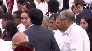 Aditya Birla group chairman Kumar Mangalam Birla pay last respects to Ratan Tata