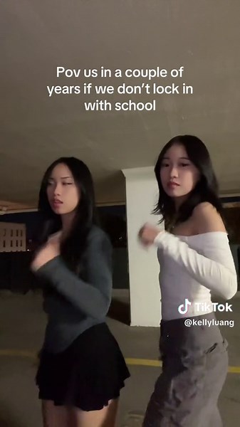 Korean Cheerleader Dance: Addictive Dance Moves by Julie