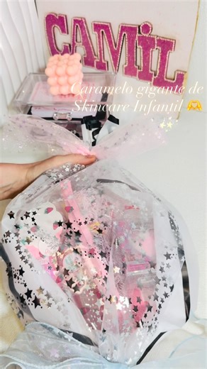 Daniela Martin on Instagram: "🙌Les comparto un trabajo que hicimos en la semana. No sabíamos si podíamos lograrlo, después de varios intentos fallidos quedó este resultado. 👧Caramelo gigante de Skincare infantil. 🤗Espero que les guste!"