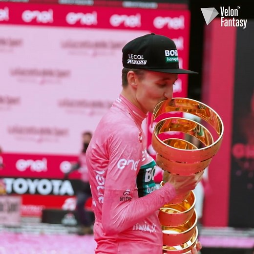 49K views · 4.6K reactions | He's done it!  Jai Hindley rides a solid final time trial and secures victory at the 2022 Giro d'Italia  ____  #Giro | Velon CC | Facebook