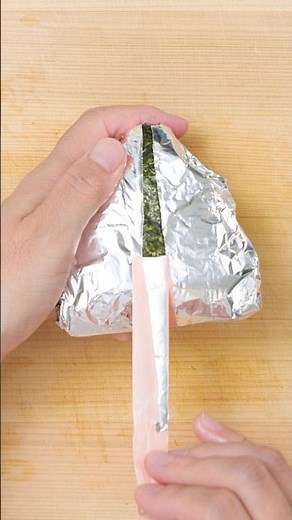 Keep Your Onigiri Crispy: The Ultimate Hack! #onigiri #recipe #japaneseschoollunch