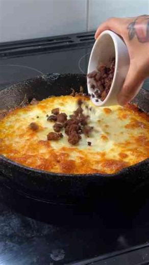 Queso fundido with a rich and cheesy taste