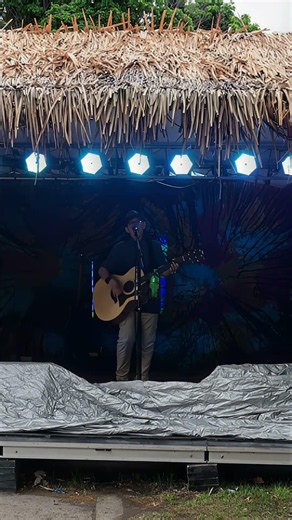 The chorus to my new song fragile live at Summerfest!