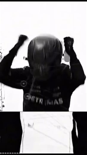 SECTOR 1B on Instagram: "日本利用压电陶瓷将脚步转化为电能。这些陶瓷捕捉来自你脚步的动能。当你行走时,你的重量和动作会对陶瓷产生压力。陶瓷会轻微弯曲,从而产生机械应力。陶瓷内部的压电材料将这种应力转化为电能。每一步都会产生少量电荷,而数百万步结合在一起就能产生足够的电力来驱动LED灯、数字显示屏和传感器。在像涩谷车站这样繁忙的地方,每天大约有240万行脚步为这一系统作出贡献。这些电能可以被储存或立即使用,从而减少对传统电力来源的依赖,并支持可持续的城市基础设施。这种方法将日常运动转化为实用的可再生能源 #日本 #知识#事实#你知道吗 #推荐 #科技 #创新 #历史 #技术#实验#热门"