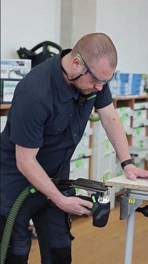Cordless pendulum jigsaw PSC-E 18 is the perfect tool for scribing 🔋