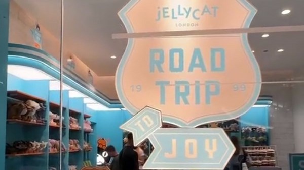 Jellycat opens permanent Chicago location, marking only 2nd in U.S. Here's what it looks like