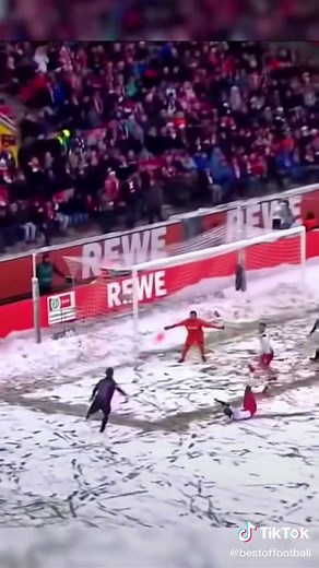 Merry christmas football fans❤️ #fyp #foryou #foryoupage #bestoffootball #xmas #snow