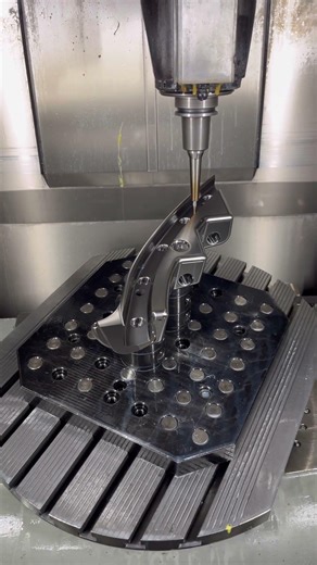 Hermle C400 #hypermill #hermle #dmg #5axiscnc #cadcam #cnc #machine #automobile