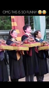 He looks like Daniel Radcliffe 😂😂😍 | Harry Potter is life