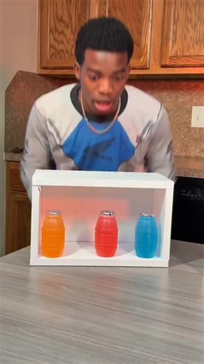 Joseph's amazing family on Instagram‎: "Hello, please follow me (it's not an order, it's a favor). #nature #usa #yummy #explore #الشعب_الصيني_ماله_حل😂😂"‎