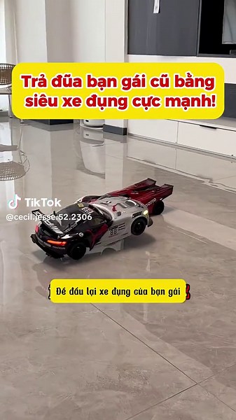 Trả đũa bạn gái bằng siêu xe: clip hài ngắn thú vị