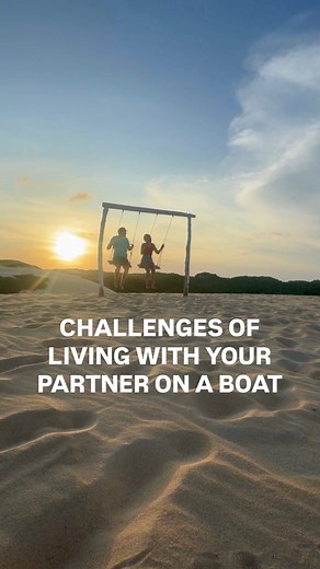 A lot of people ask us how a couple can survive living together 24/7 in such a tiny space like a boat. The honest truth? It’s not always easy. This adventure comes with unfamiliar situations, constant changes, and challenges you can’t always plan for. For us, the secret is respect, patience and, most importantly, communication. Still, keeping all three in balance isn’t always simple. ❓❓❓So tell us… would you move onto a boat with your partner? #BoatLife #SailingCouple #CoupleOnBoard #LifeAfloat 