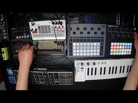 Behringer Model 15 "Trip-hop JAM" with Volca Sample/FM/Keys, Circuit Tracks/Rhythm & Roland P-6